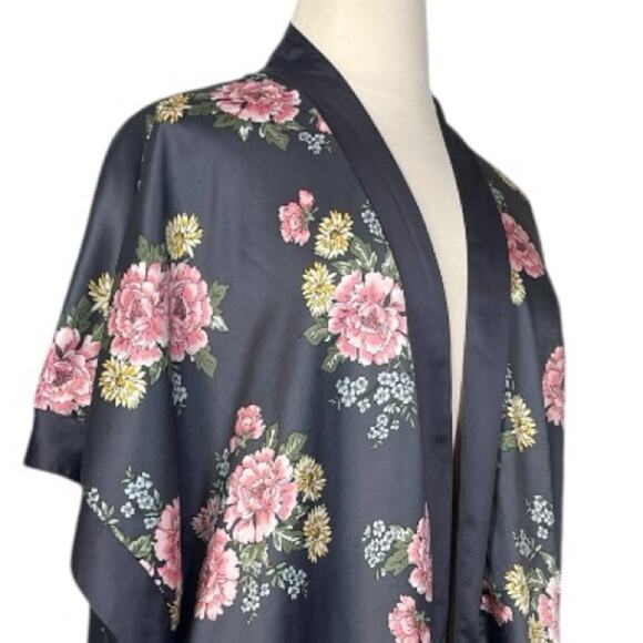 Torrid Kimono Robe Side Tie Open Front Gray Pink Floral Satin Women’s Plus OS - Picture 8 of 13